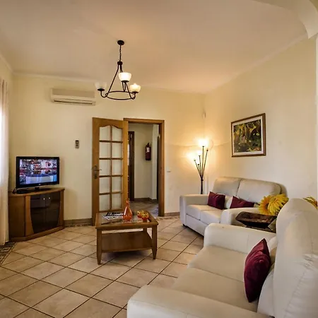 Rebela By Algarve Holidays Villa